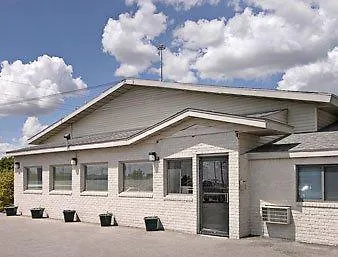 Super 8 By Wyndham Fargo/i-29/west Acres Mall Fargo