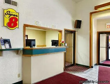Hotel Super 8 By Wyndham Fargo/i-29/west Acres Mall Fargo